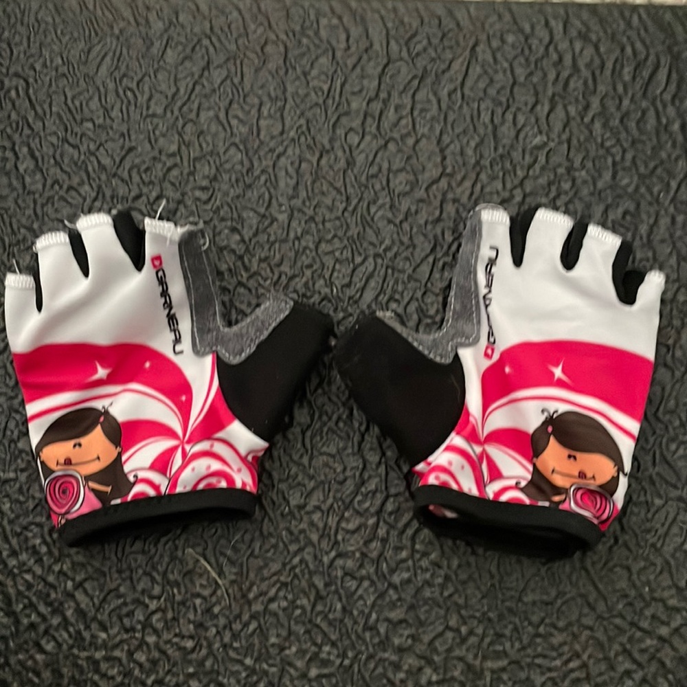Kid bike outfit and gloves